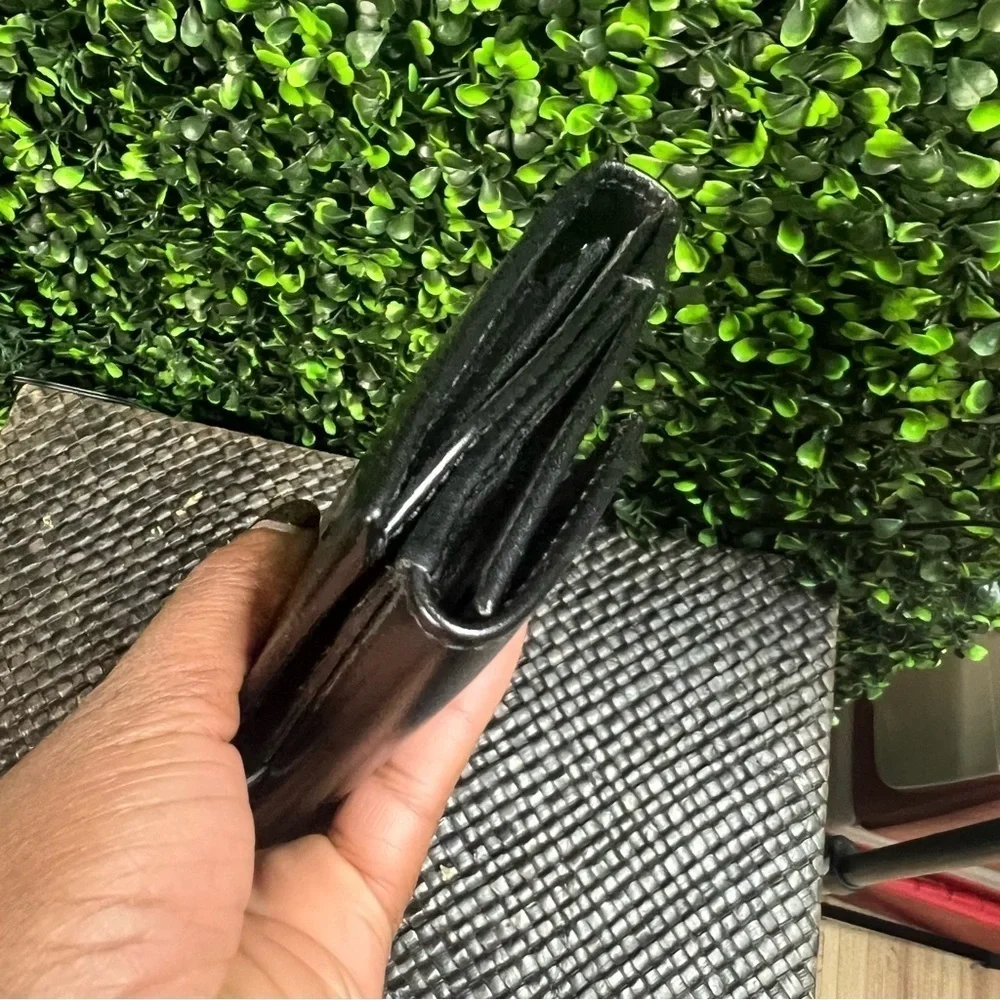 GUCCI | Galaxy Wallet - Picture 9 of 13